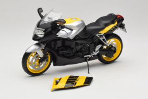 BMW K1200S イエロー ブラック Minichamps 1:10 80430309224 メタル - 画像 2/8