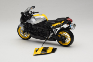 BMW K1200S イエロー ブラック Minichamps 1:10 80430309224 メタル - 画像 5/8