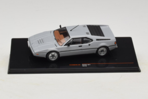 BMW M1 グレー IXO 1:43 CLC602N メタル
