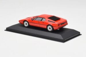 BMW M1 レッド Minichamps 1:43 430025022 メタル - 画像 3/4