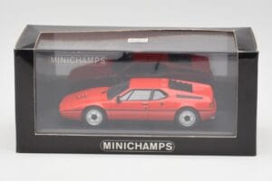 BMW M1 レッド Minichamps 1:43 430025022 メタル - 画像 4/4