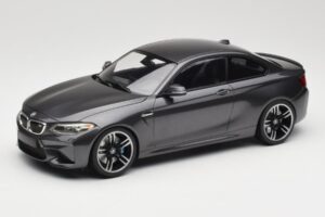 BMW M2 F87 Grey Metallic Minichamps 1:18 155026102 メタル