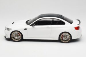 BMW M2 F87 CS Alpine White ゴールドホイール Minichamps 1:18 155021020 メタル - 画像 3/6