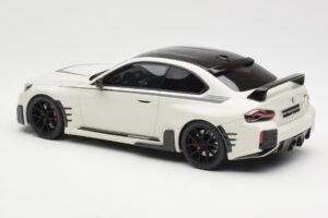 BMW M2 G87 M Performance ホワイト GT Spirit 1:18 GT476 レジン - 画像 5/6