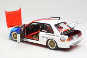 BMW M3 E30 #46 R. Ravaglia / E. Pirro WTCC Calder Park 1987 Minichamps 1:18 180872046-O メタル - 画像 5/8
