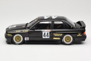 BMW M3 E30 JPS Team BMW #44 J. Richards / T. Longhurst Class Winners Bathurst 1000 1987 Minichamps 1:18 155872044 メタル - 画像 3/6
