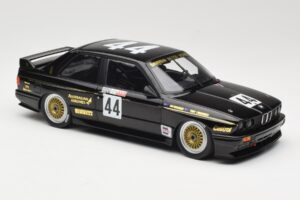 BMW M3 E30 JPS Team BMW #44 J. Richards / T. Longhurst Class Winners Bathurst 1000 1987 Minichamps 1:18 155872044 メタル - 画像 4/6