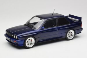 BMW M3 E30 Macau Blue IXO 1:18 18CMC122 メタル