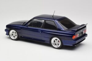 BMW M3 E30 Macau Blue IXO 1:18 18CMC122 メタル - 画像 5/6