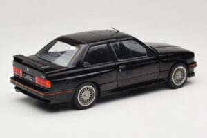 BMW M3 E30 Sport Evo ブラック Solido 1:18 S1801501 メタル - 画像 3/8