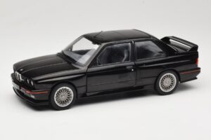 BMW M3 E30 Sport Evo ブラック Solido 1:18 S1801501 メタル