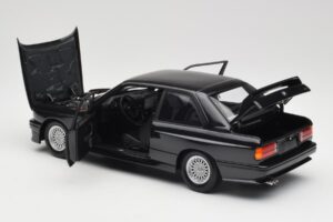 BMW M3 E30 Black Metallic Minichamps 1:18 180020306 メタル - 画像 5/8