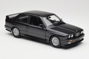 BMW M3 E30 Black Metallic Minichamps 1:18 180020306 メタル - 画像 6/8