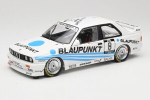 BMW M3 E30 Team Schnitzer #8 O. Manthey DTM 1988 Minichamps 1:18 155882008 メタル