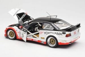 BMW M3 E36 GTR #0 B. Auberlen / M. Simo / P. Cunningham Daytona 24 Hours 1998 UT Models 1:18 39816 メタル - 画像 5/8
