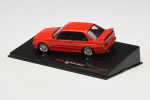BMW M3 E30 Sport Evolution レッド IXO 1:43 CLC583N メタル - 画像 3/4