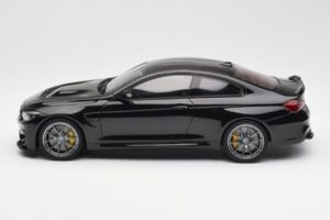 BMW M4 F82 CS ブラック GT Spirit 1:18 GT845 レジン - 画像 3/6