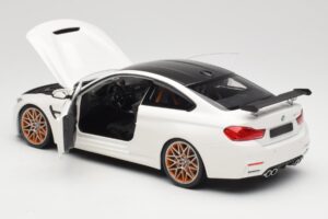BMW M4 F82 GTS Alpine White Minichamps 1:18 110025221 メタル - 画像 5/8