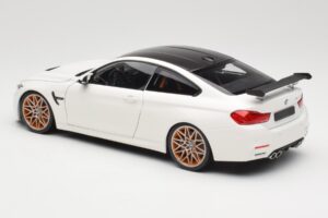 BMW M4 F82 GTS Alpine White Minichamps 1:18 110025221 メタル - 画像 7/8