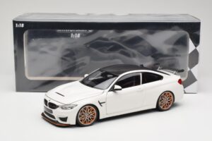 BMW M4 F82 GTS Alpine White Minichamps 1:18 110025221 メタル - 画像 8/8