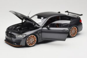 BMW M4 F82 GTS Mineral Grey Metallic Minichamps 1:18 110025222 メタル - 画像 2/8