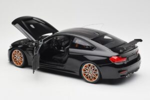 BMW M4 F82 GTS Sapphire Black Metallic Minichamps 1:18 110025220 メタル - 画像 5/8