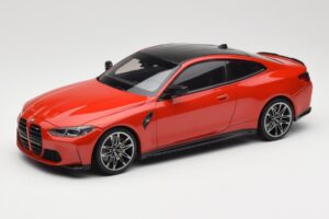 BMW M4 F82 Imola Red Metallic Minichamps 1:18 155020121 メタル