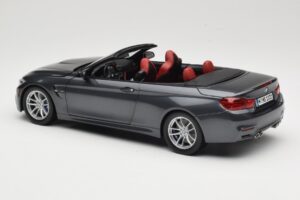 BMW M4 F83 カブリオレ Mineral Grey Paragon 1:18 80432339610 メタル - 画像 7/8