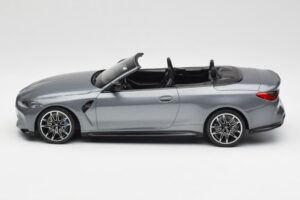 BMW M4 G82 カブリオレ Grey Metallic Minichamps 1:18 155021034 メタル - 画像 3/6