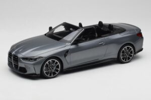BMW M4 G82 カブリオレ Grey Metallic Minichamps 1:18 155021034 メタル