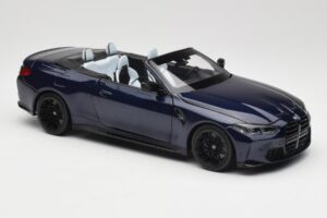 BMW M4 G82 カブリオレ ブルー メタリック Minichamps 1:18 110021031 メタル - 画像 6/8