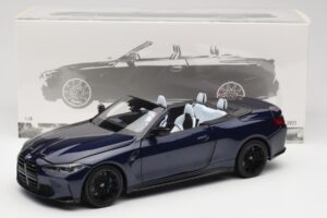BMW M4 G82 カブリオレ ブルー メタリック Minichamps 1:18 110021031 メタル - 画像 8/8
