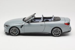 BMW M4 G83 カブリオレ Grey Metallic Minichamps 1:18 110021032 メタル - 画像 4/8