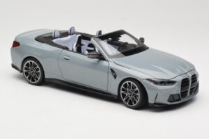 BMW M4 G83 カブリオレ Grey Metallic Minichamps 1:18 110021032 メタル - 画像 6/8