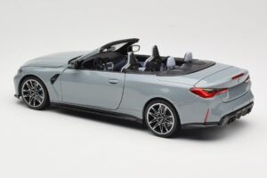 BMW M4 G83 カブリオレ Grey Metallic Minichamps 1:18 110021032 メタル - 画像 7/8