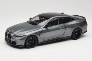 BMW M4 G82 グレー メタリック Minichamps 1:18 113020124 メタル