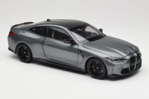 BMW M4 G82 グレー メタリック Minichamps 1:18 113020124 メタル - 画像 6/8