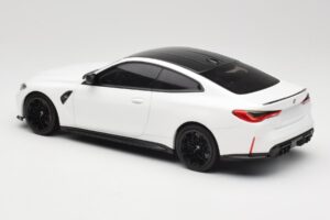BMW M4 G82 ホワイト Minichamps 1:18 155020122 メタル - 画像 5/6