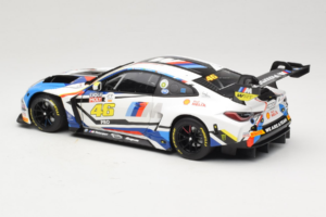 BMW M4 GT3 #46 V. Rossi / A. Farfus / M. Martin Team WRT 12 Hours of Bathurst 2023 Minichamps 1:18 113232146 メタル - 画像 7/8