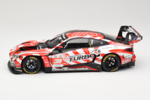 BMW M4 GT3 LMGT3 #31 D. Leung / S. Gelael / A. Farfus Team WRT 2nd Place 24 Hours of Le Mans 2024 Minichamps 1:18 113242431 メ - 画像 4/8