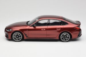 BMW M440i G26 Gran Coupe アベンチュリン レッド Otto 1:18 OT1075 レジン - 画像 3/6