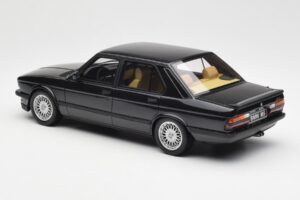BMW M5 E28 ダイヤモンド ブラック Otto 1:18 OT184 レジン - 画像 5/6