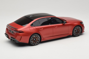 BMW M5 G90 Beach Orange GT Spirit 1:18 GT966 レジン - 画像 2/6