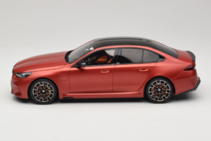 BMW M5 G90 Beach Orange GT Spirit 1:18 GT966 レジン - 画像 3/6