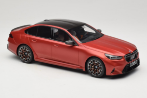 BMW M5 G90 Beach Orange GT Spirit 1:18 GT966 レジン - 画像 4/6