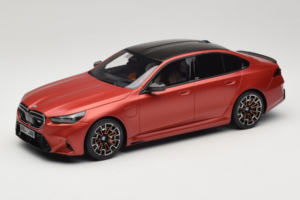 BMW M5 G90 Beach Orange GT Spirit 1:18 GT966 レジン