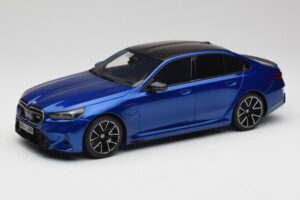 BMW M5 G90 Marina Bay Blue Metallic GT Spirit 1:18 GT507 レジン