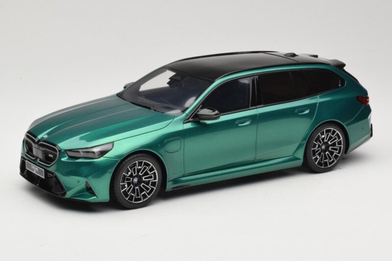 BMW M5 G99 Competition Touring Isle of Man Green GT Spirit 1:18 GT509 レジン