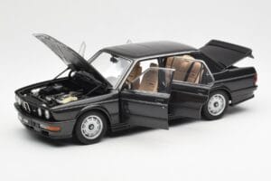 BMW M535i E28 ダイアモンド ブラック AUTOart 1:18 75162 メタル - 画像 2/8