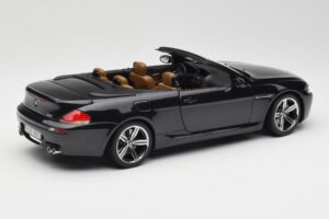 BMW M6 E64 カブリオレ Sapphire Black Kyosho 1:18 80430417424 メタル - 画像 4/9